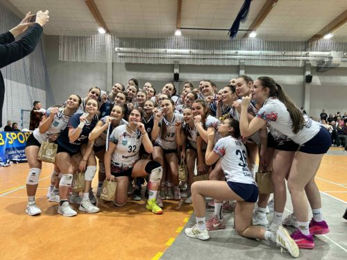 att 7Japv1YOvogqi4N6EVrQn8UZPClVFhPx7tDQ2HVJZMk