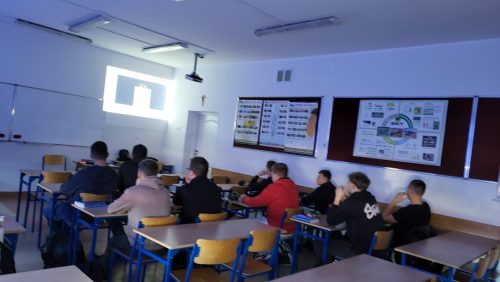 hdimg8d1f34d0caf1592b6bbffe5a515753