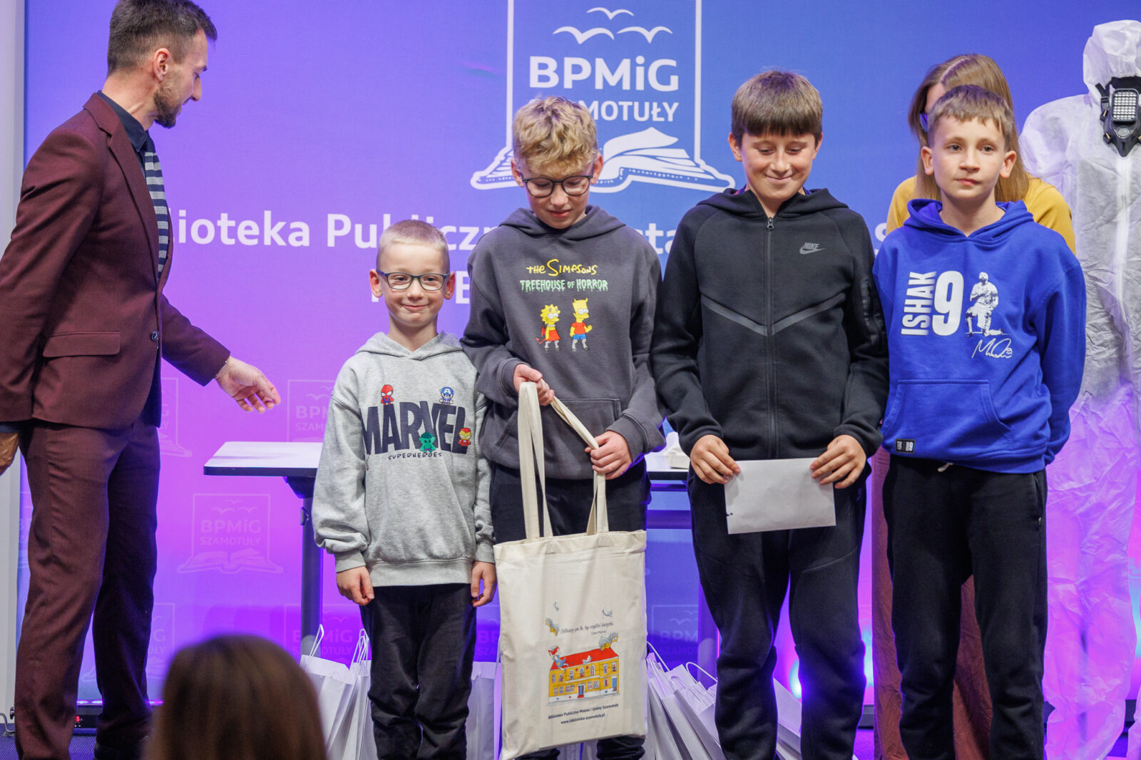 noc-bibliotek-2026-106