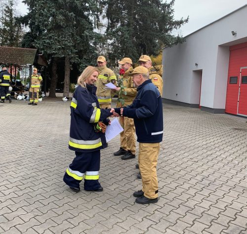 8b085354-c4f7-447c-a9e0-dd31b5b5c6ac