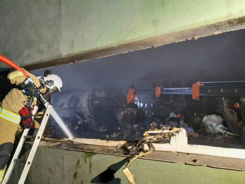 e1d42fa5-4649-41df-a9ab-4784cd787a0a