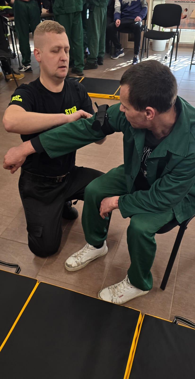 0 0 825 1599 resize 97295b4cdb4800bbeecba9a7fa0456d6d98afe79