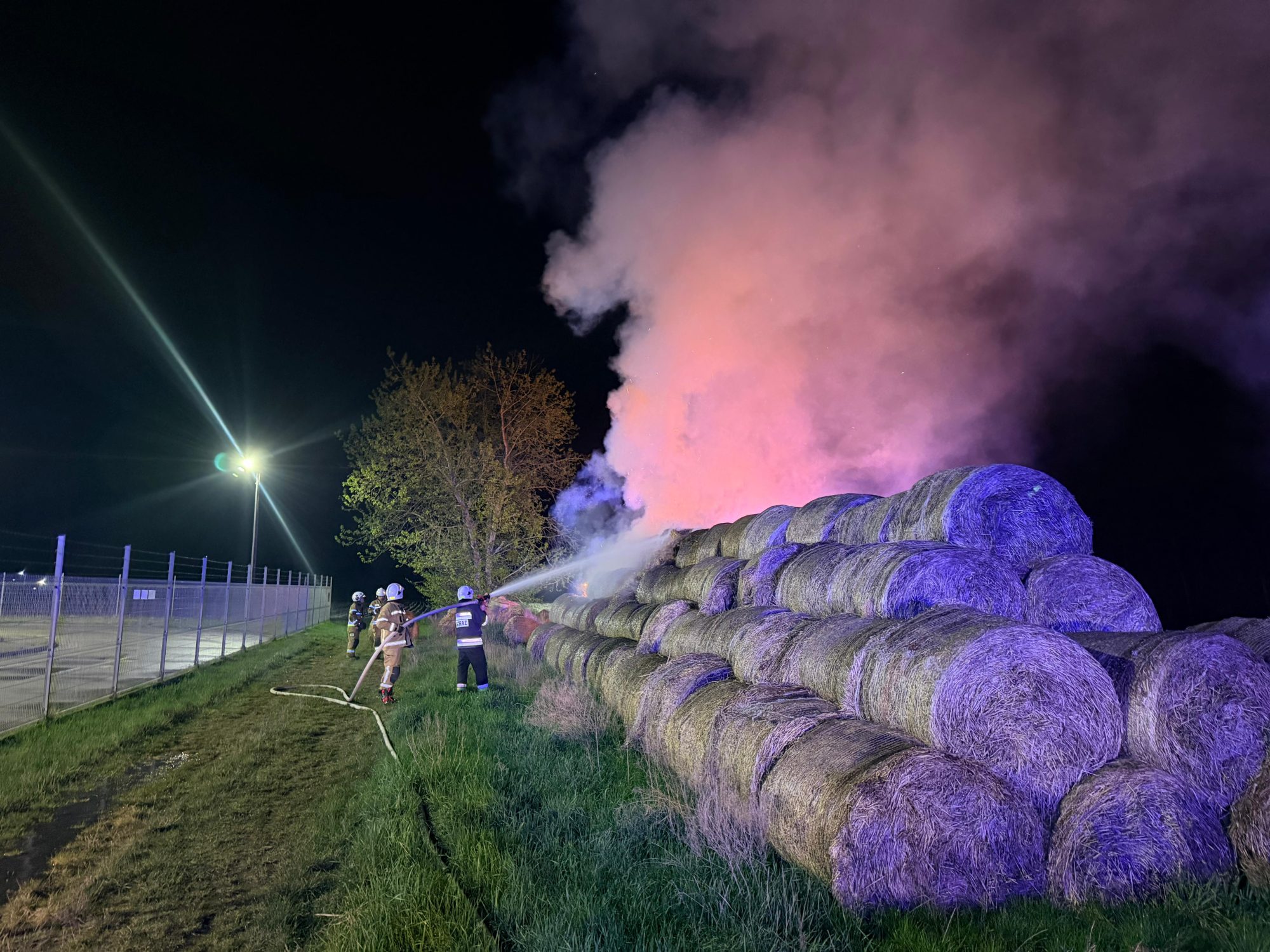 40084585-4de6-4d25-a763-25a200e81b77