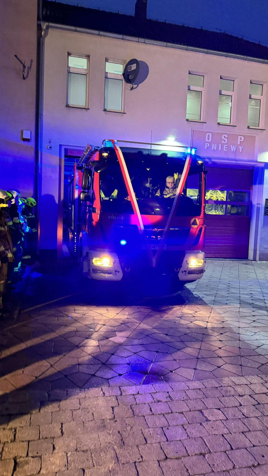 przekazanie-wozow-Pniewy-2026-0010