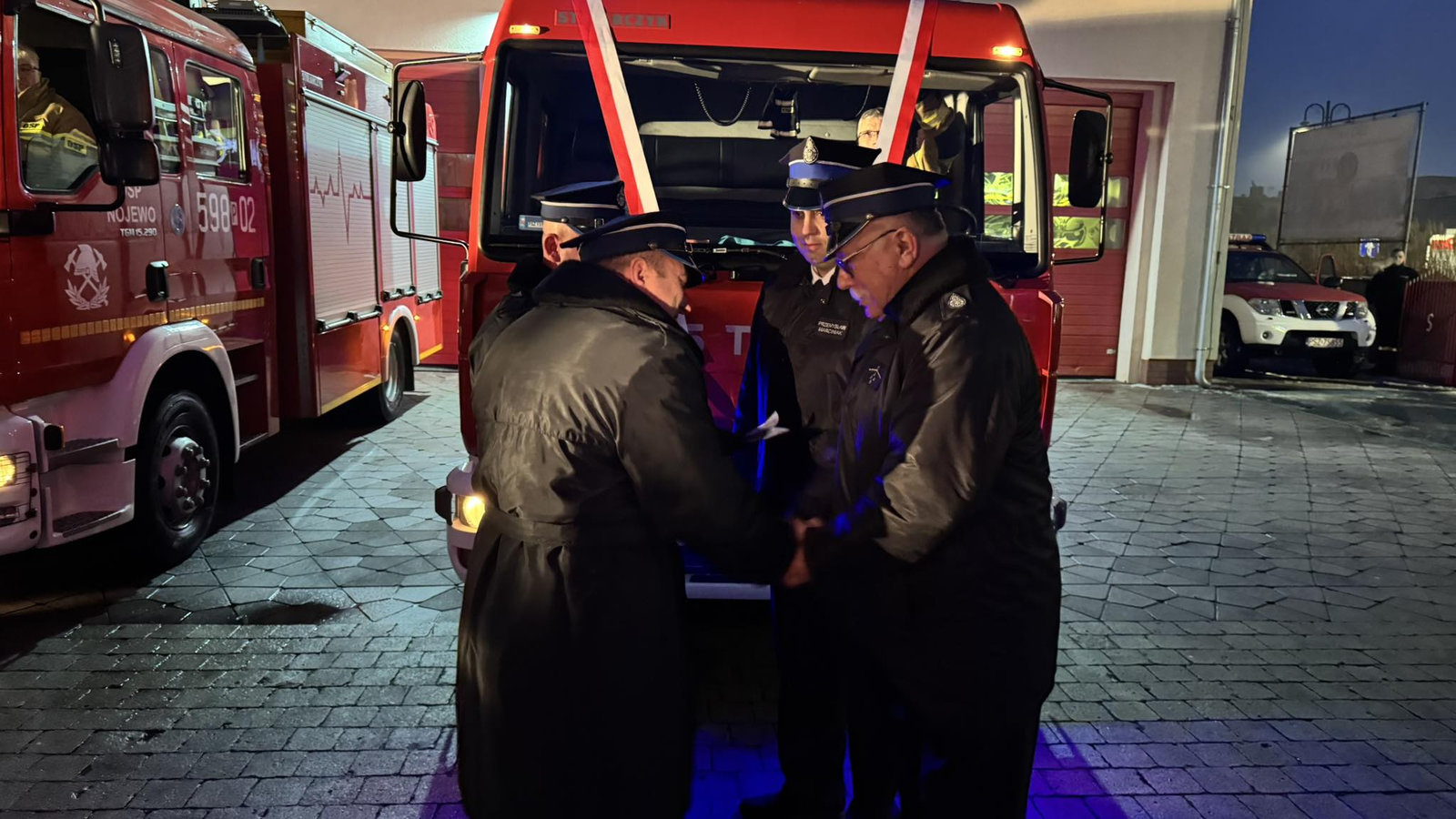 przekazanie-wozow-Pniewy-2026-0018