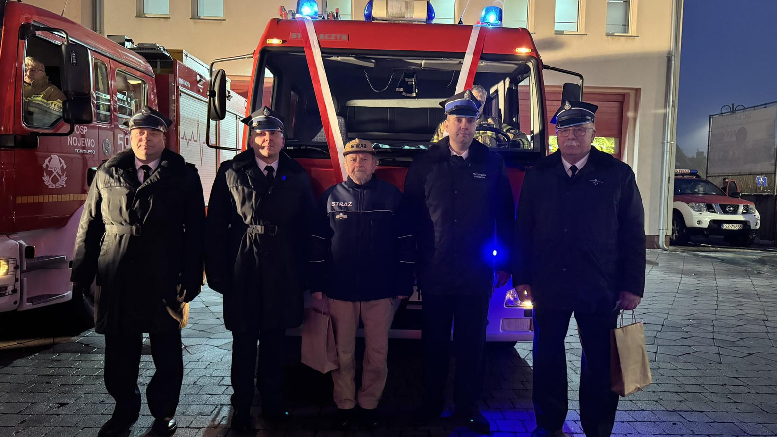 przekazanie-wozow-Pniewy-2026-0020