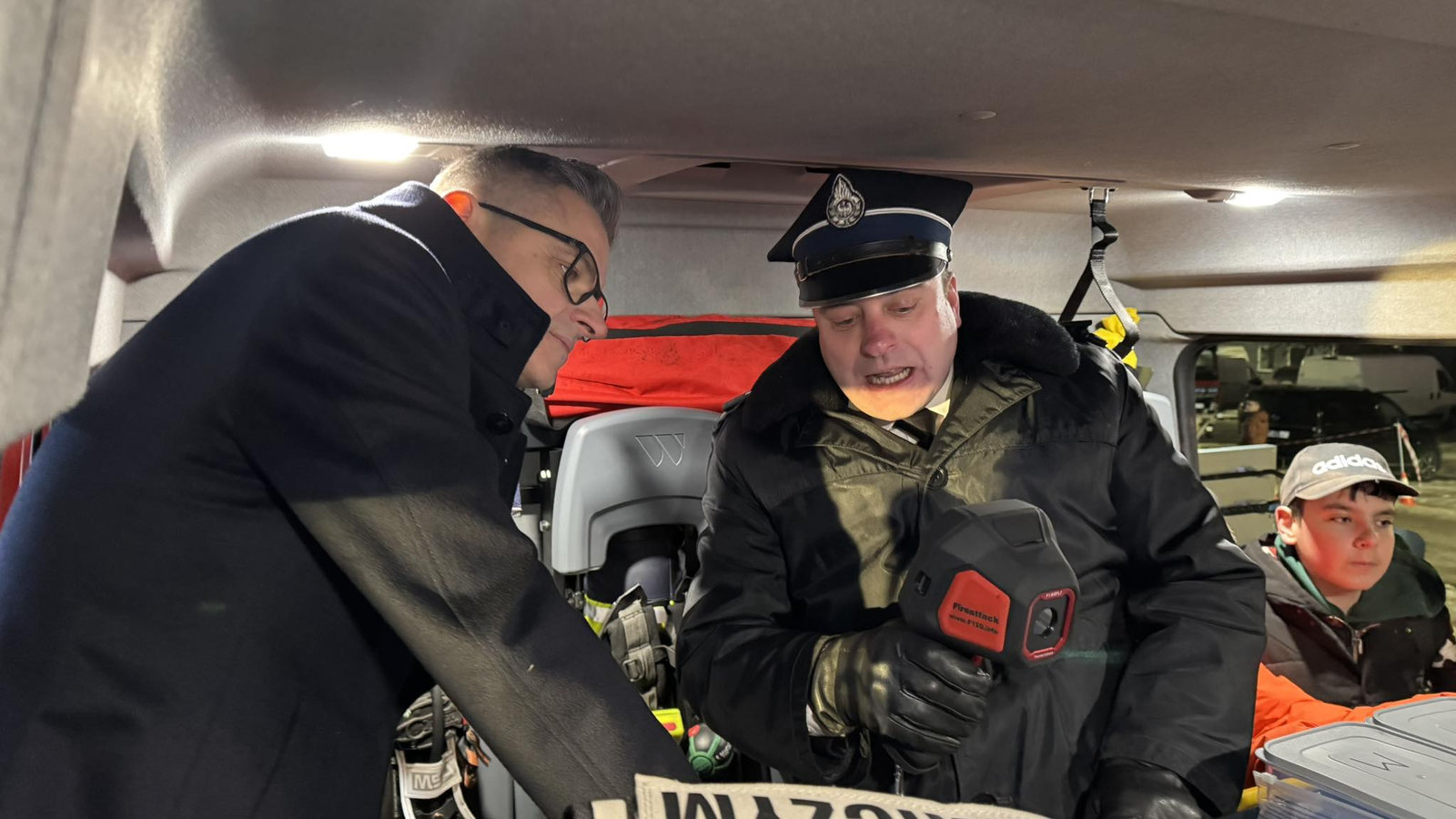 przekazanie-wozow-Pniewy-2026-0046