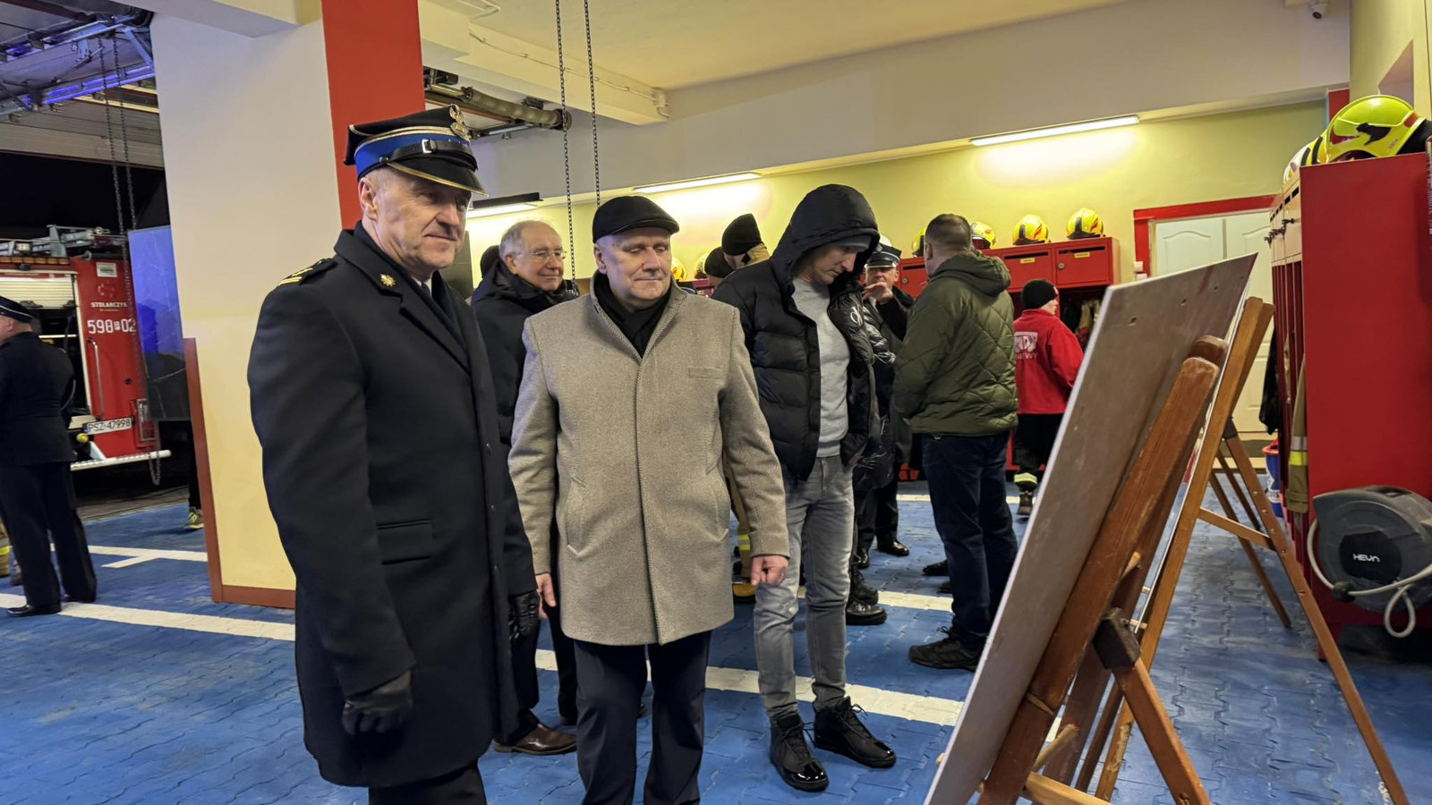 przekazanie-wozow-Pniewy-2026-0053