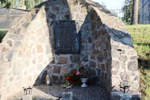 upamietnienie-II-wojna-Szamotuly-20250001